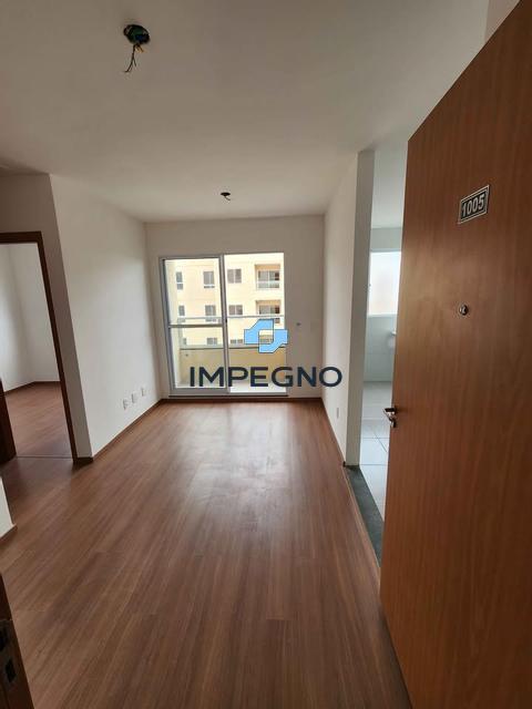 Apartamento para alugar em Maringá, Zona 07, com 2 quartos, com 65 m²